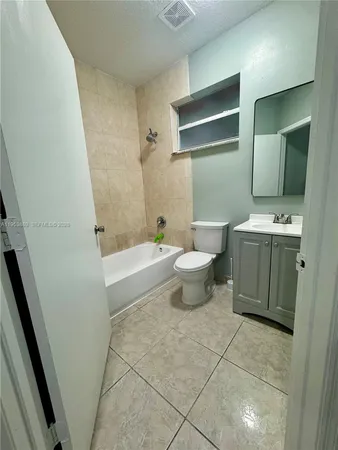 $2,700 | 601 Northwest 97th Street, Unit 601, Miami, FL 33150