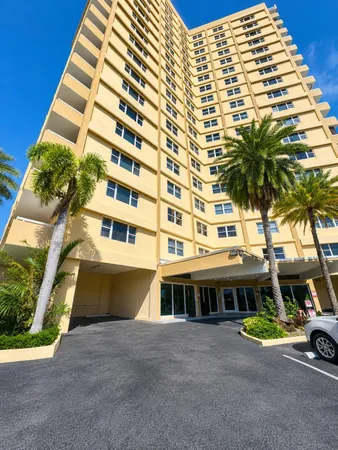$375,000 | 1200 Hibiscus Avenue, Unit 806, Pompano Beach, FL 33062