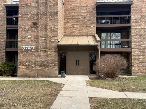$89,000 | 3749 North 88th Street, Unit 305, Milwaukee, WI 53222