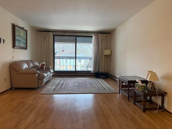 $89,000 | 3749 North 88th Street, Unit 305, Milwaukee, WI 53222