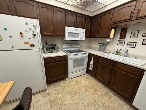 $89,000 | 3749 North 88th Street, Unit 305, Milwaukee, WI 53222