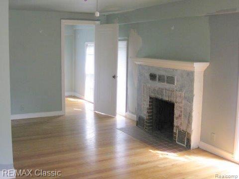 1604 West Commerce Road Milford, MI 48380 - Photo 5 of 6 Commerce W. 1604 pre-list 9-9-09 (22).JPG
