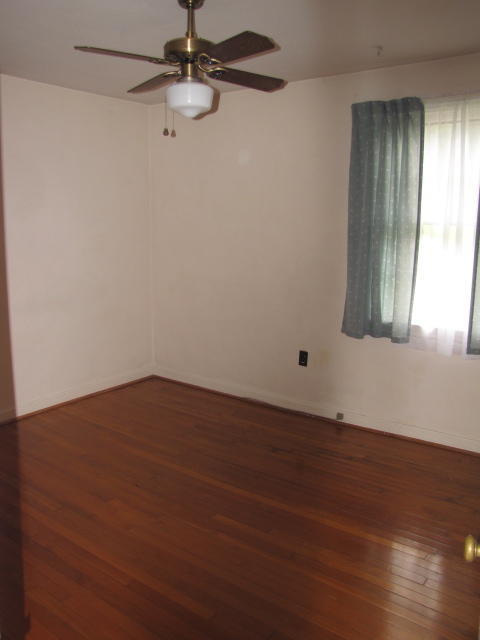2035 Holley Road Roanoke, VA 24012 - Photo 11 of 14 IMG_6964