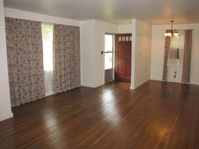 2035 Holley Road Roanoke, VA 24012 - Photo 12 of 14 IMG_6965