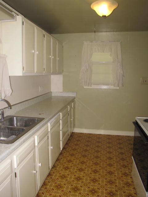 2035 Holley Road Roanoke, VA 24012 - Photo 7 of 14 IMG_6960