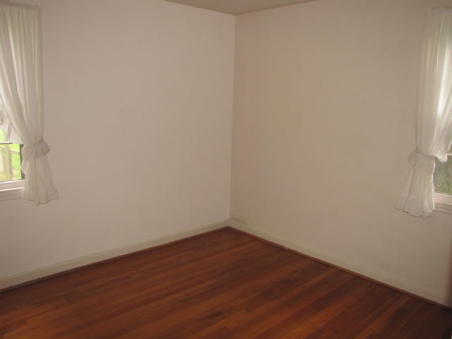 2035 Holley Road Roanoke, VA 24012 - Photo 10 of 14 IMG_6963