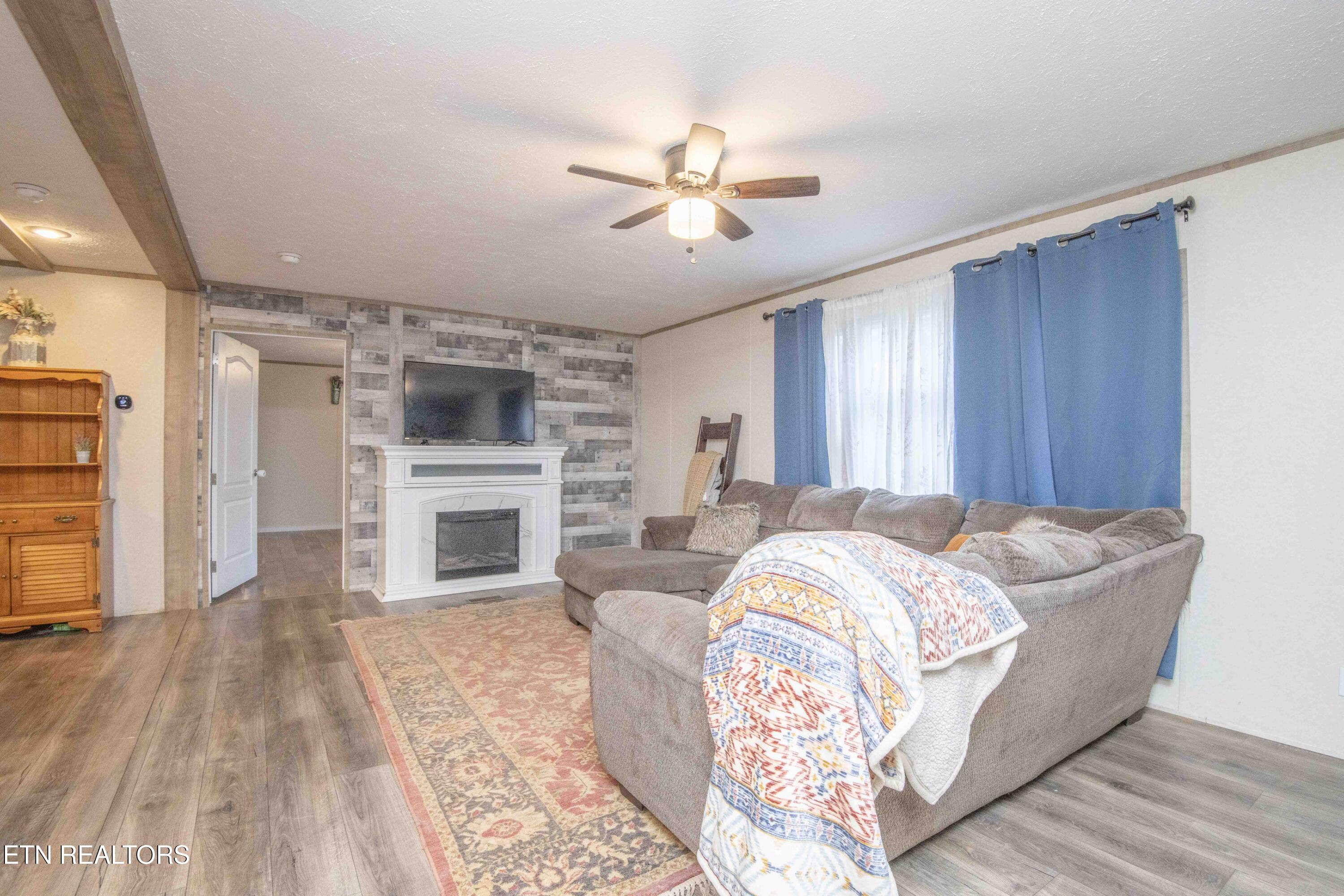 3941 Hackney Chapel Road Lenoir City, TN 37772 - Photo 12 of 40 living 3_1