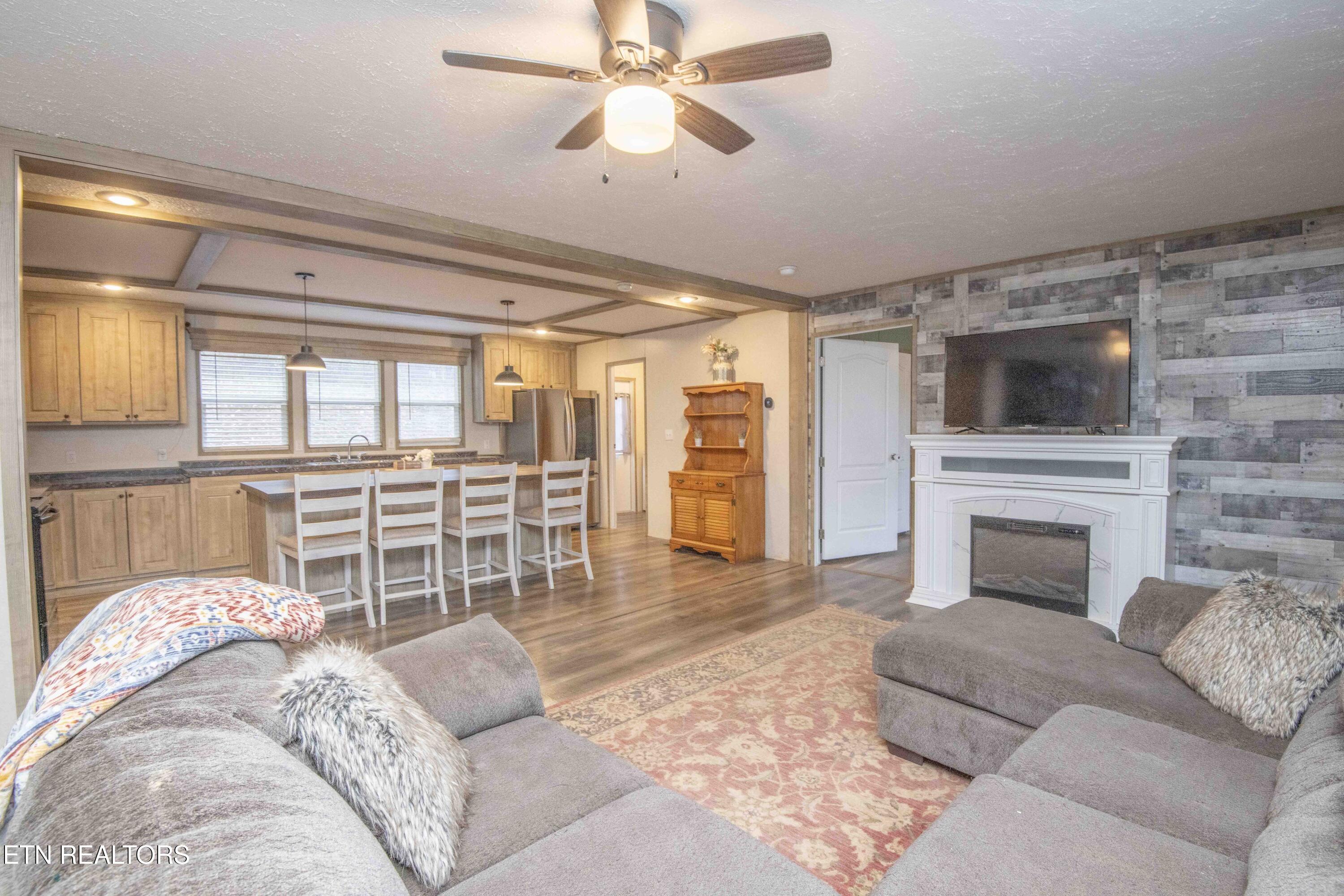 3941 Hackney Chapel Road Lenoir City, TN 37772 - Photo 10 of 40 living 1_1