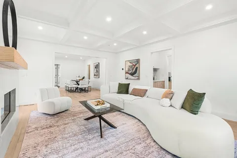 $3,350,000 | 8 Oakdale Avenue, Wellesley, MA 02482