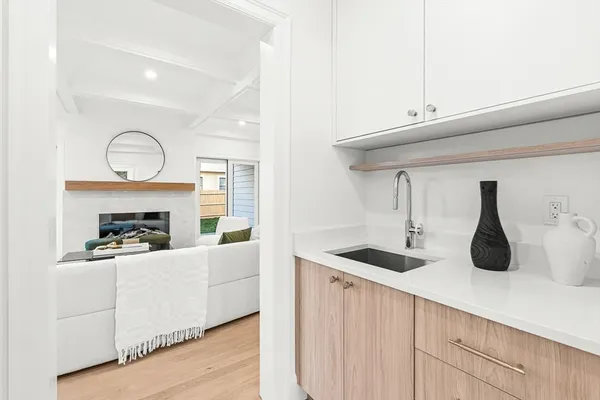 $3,350,000 | 8 Oakdale Avenue, Wellesley, MA 02482