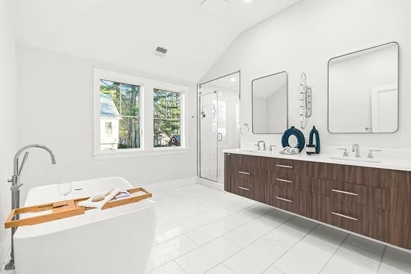 $3,350,000 | 8 Oakdale Avenue, Wellesley, MA 02482