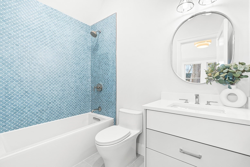 8 Oakdale Avenue Wellesley, MA 02482 - Photo 22 of 34