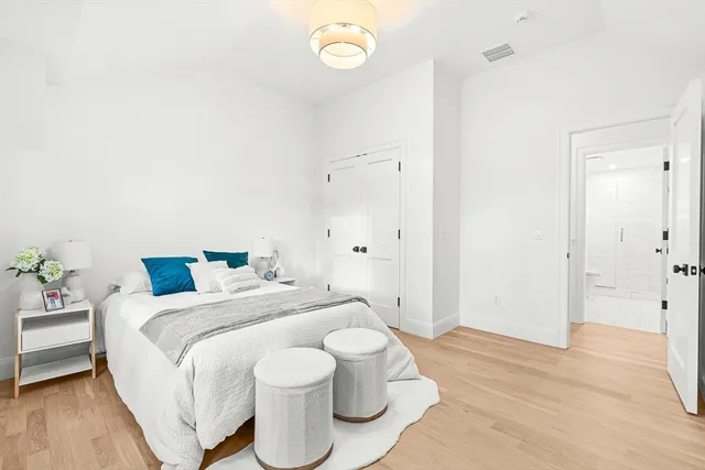 $3,480,000 | 8 Oakdale Avenue, Wellesley, MA 02482