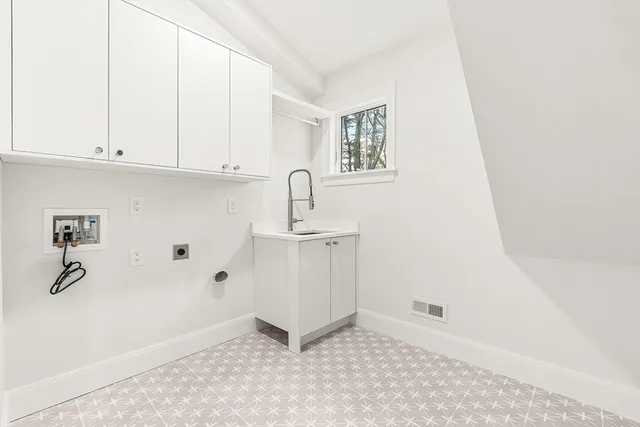 $3,480,000 | 8 Oakdale Avenue, Wellesley, MA 02482