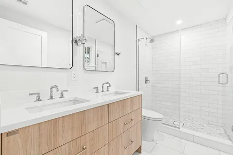 $3,350,000 | 8 Oakdale Avenue, Wellesley, MA 02482