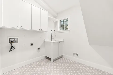 $3,350,000 | 8 Oakdale Avenue, Wellesley, MA 02482