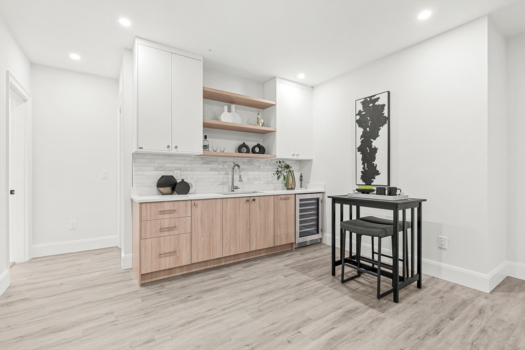 8 Oakdale Avenue Wellesley, MA 02482 - Photo 29 of 34