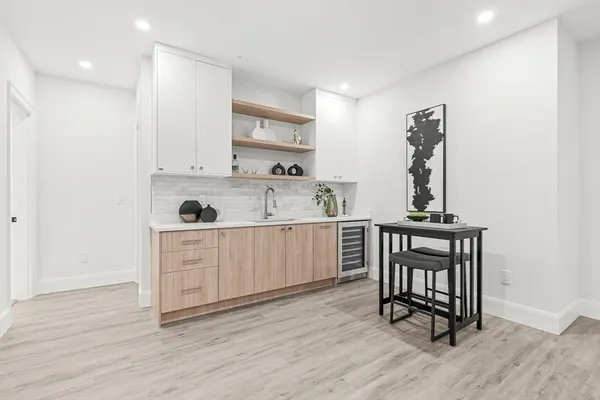 $3,350,000 | 8 Oakdale Avenue, Wellesley, MA 02482