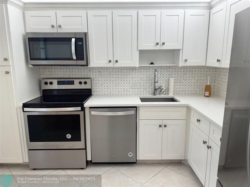 2801 North Palm Aire Dr Unit 107  