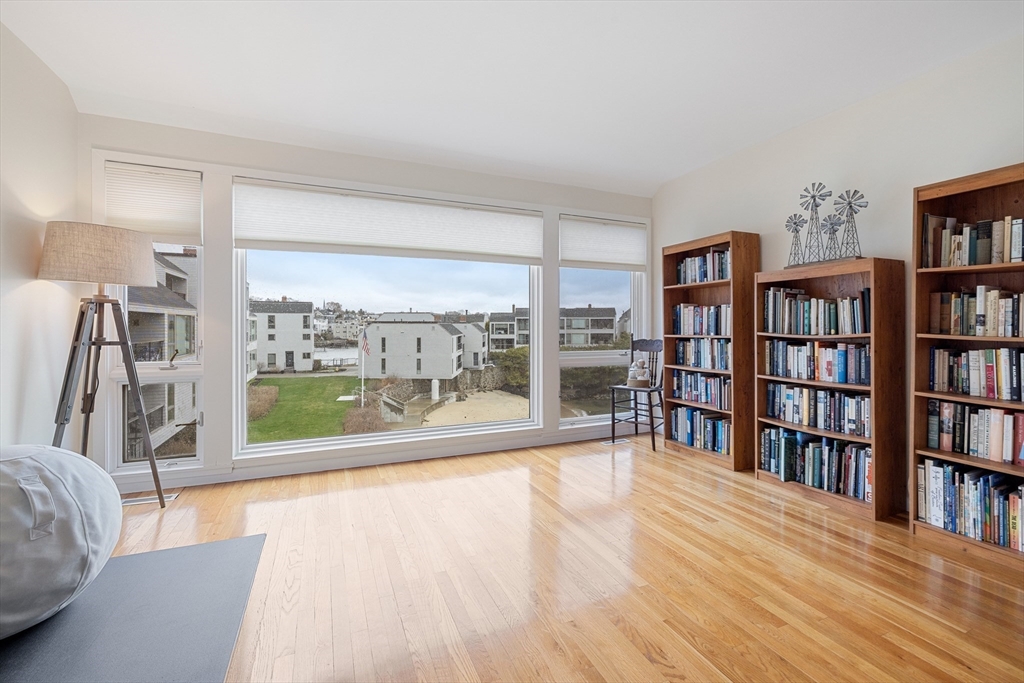 36 Wharf Path, Unit 36 Marblehead, MA 01945 - Photo 17 of 24 Gallery Image 17