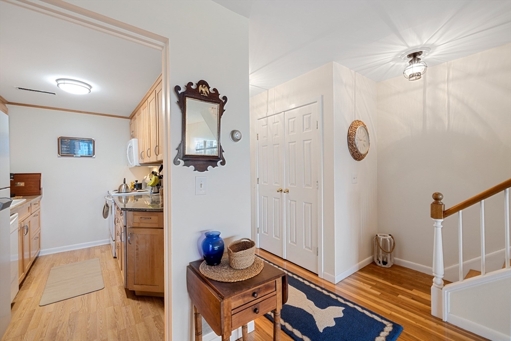 36 Wharf Path, Unit 36 Marblehead, MA 01945 - Photo 5 of 24 Gallery Image 5