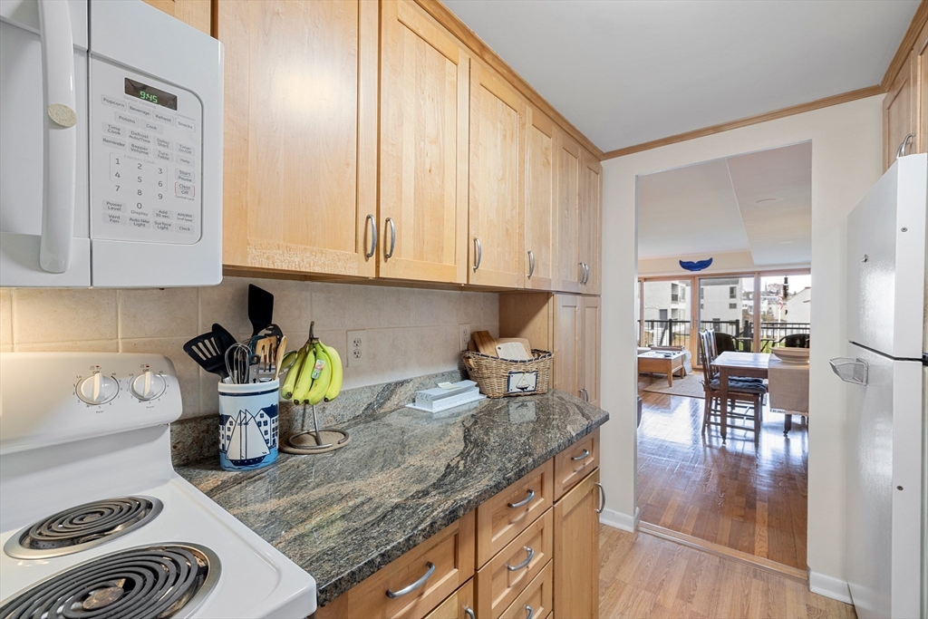 36 Wharf Path, Unit 36 Marblehead, MA 01945 - Photo 7 of 24 Gallery Image 7