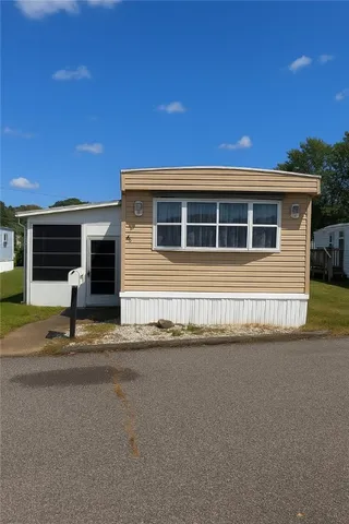 $79,900 | 242 Manton Street, Pawtucket, RI 02861