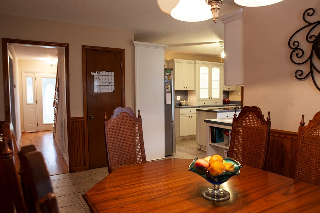 3046 Ray Owens Road Appling, GA 30802 - Photo 17 of 38 BREAKFAST AREA