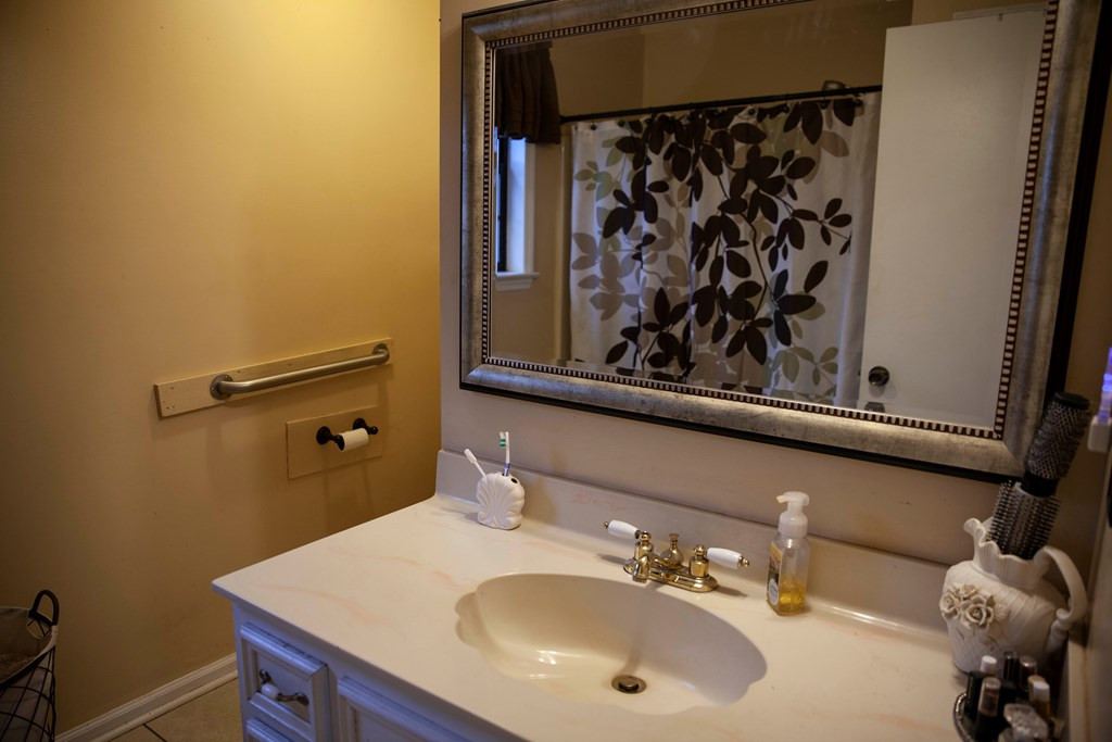 3046 Ray Owens Road Appling, GA 30802 - Photo 24 of 38 GUEST BATH