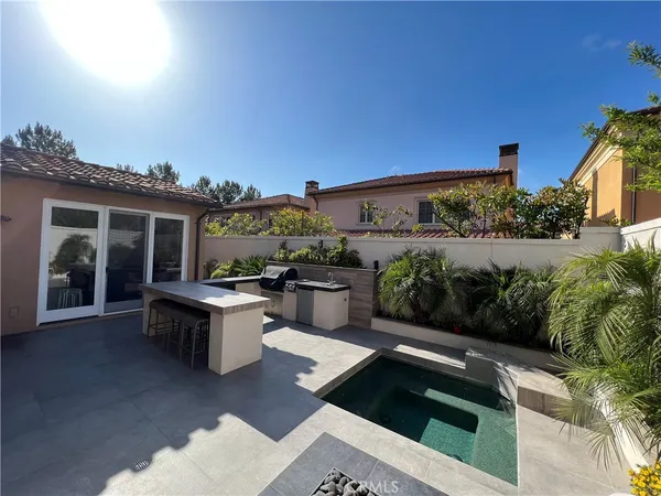 $8,200 | 61 Domani, Irvine, CA 92618