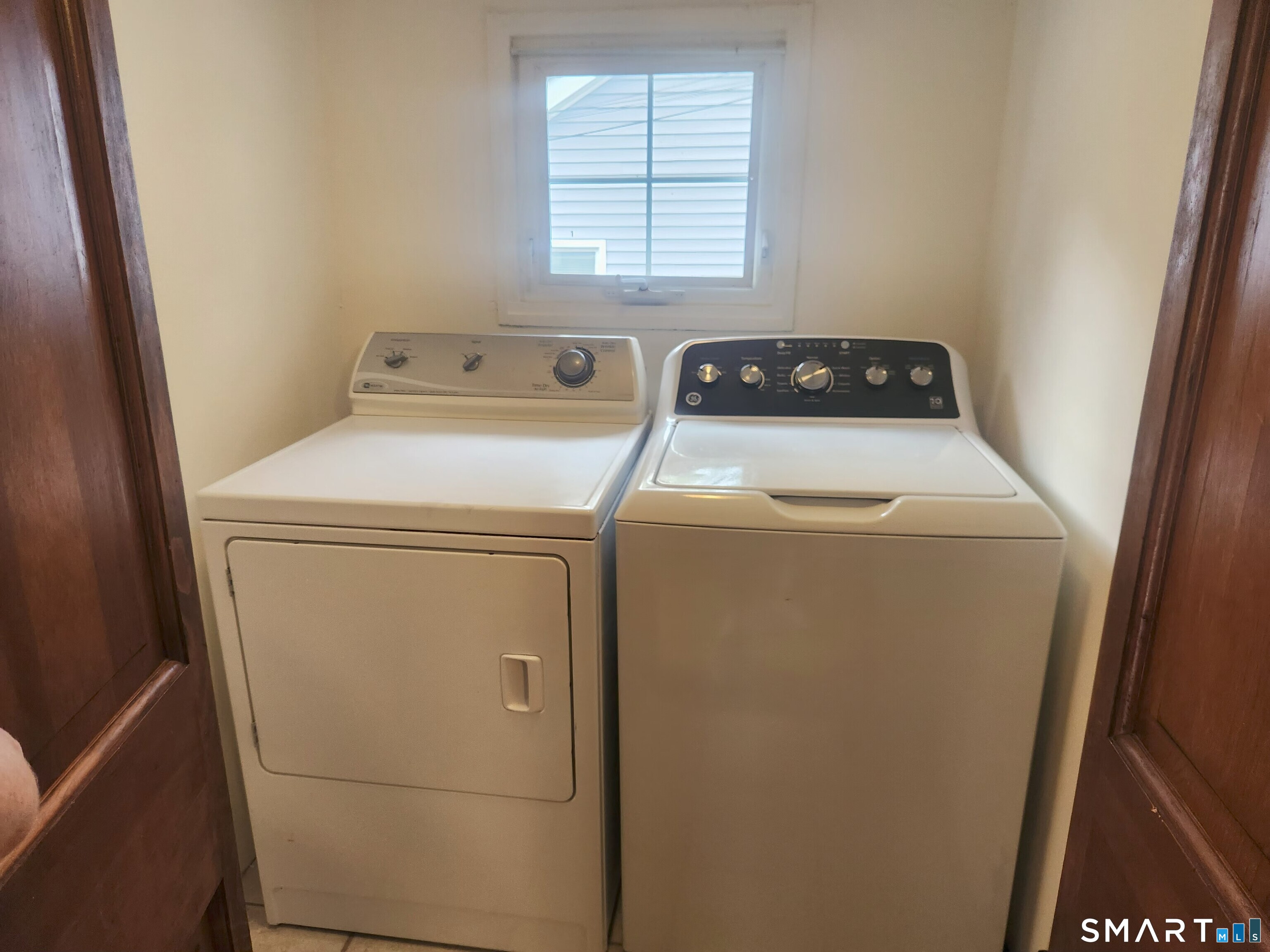 72 Waverly Park Road Branford, CT 06405 - Photo 12 of 16 Gallery Image 12
