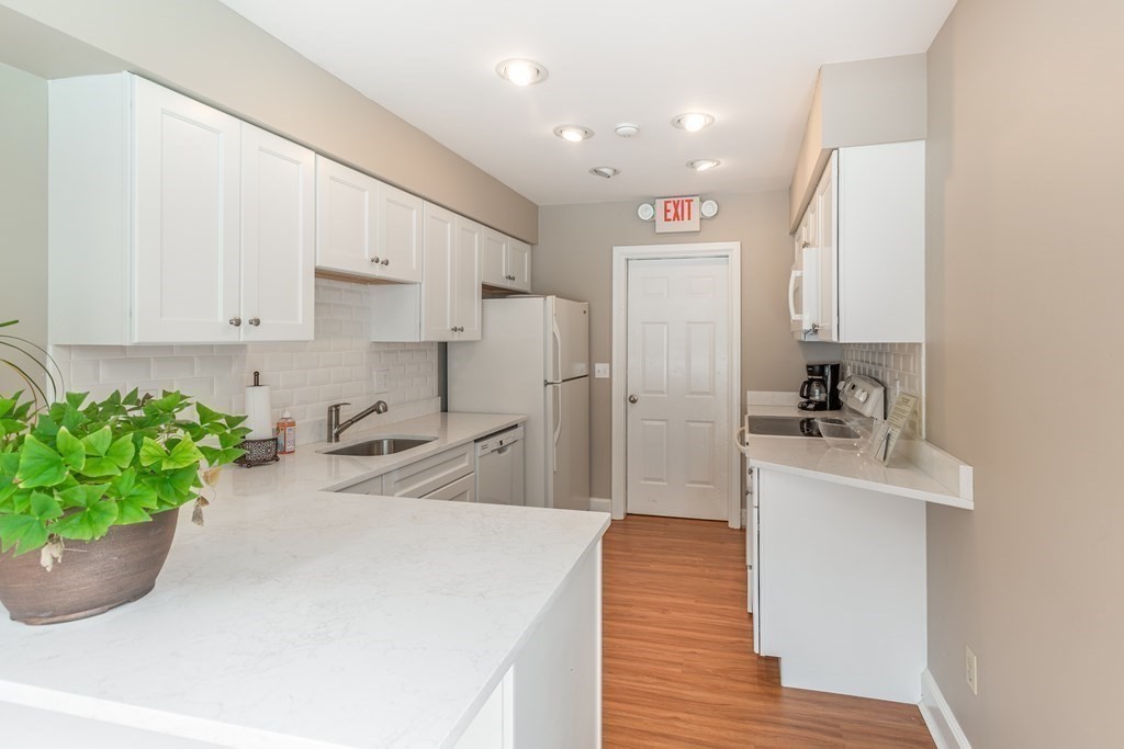 23 Fuller Pond Road, Unit 23 Middleton, MA 01949 - Photo 25 of 32 Gallery Image 25