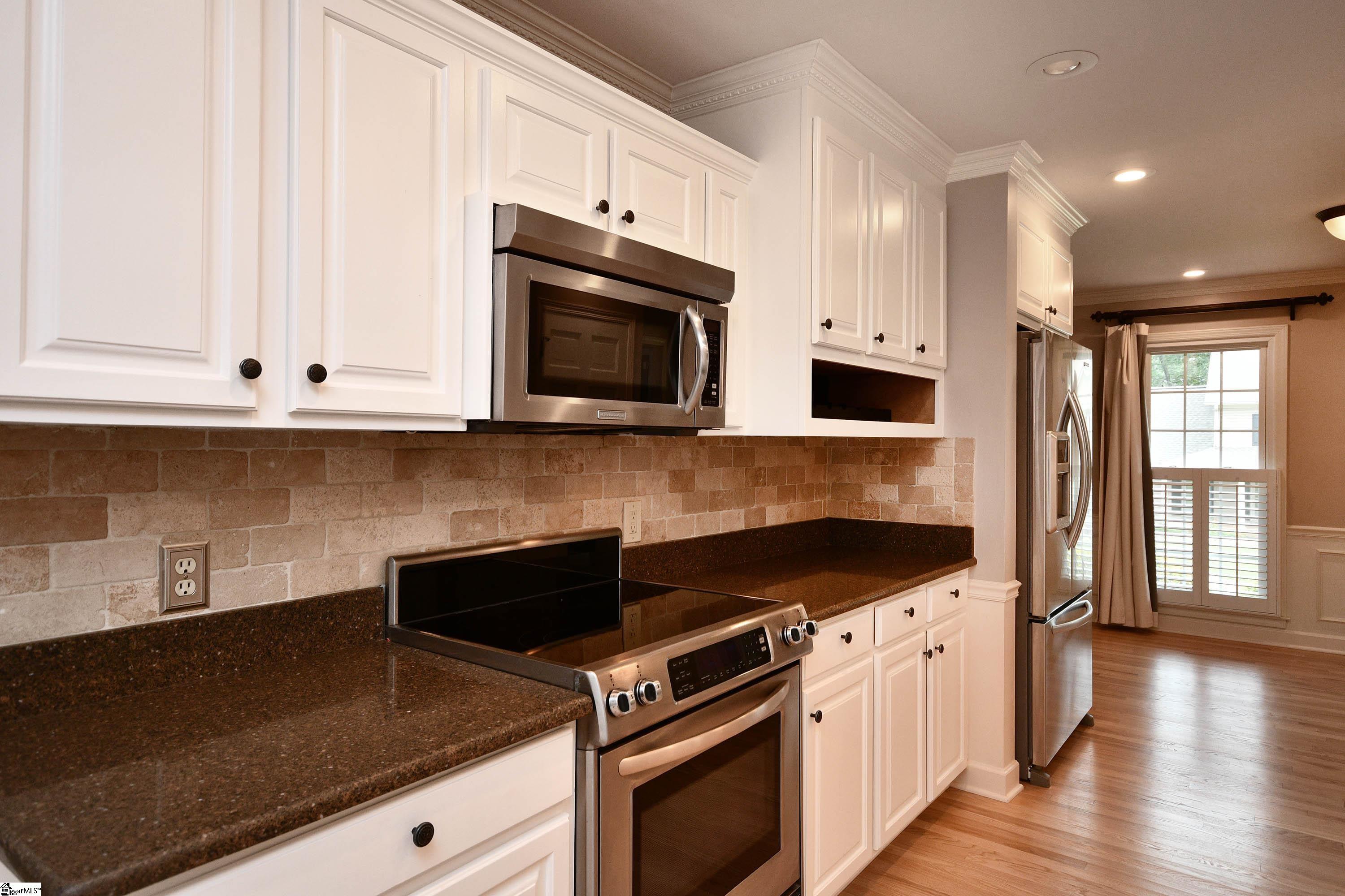 110 Forrester Creek Drive Greenville, SC 29607 - Photo 9 of 39