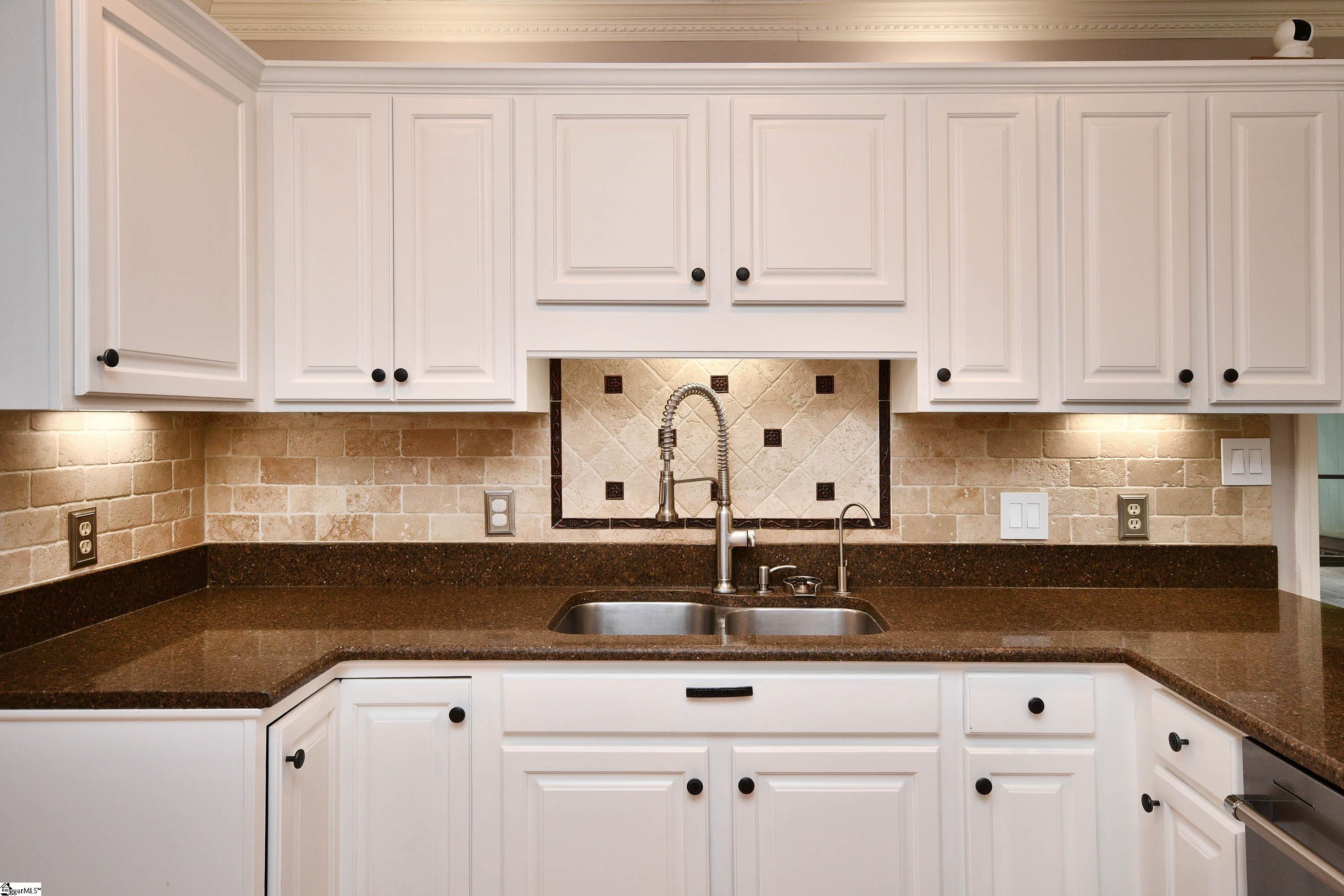 110 Forrester Creek Drive Greenville, SC 29607 - Photo 10 of 39