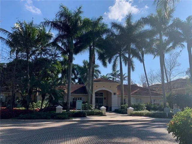 $2,500 | 6942 West Sample Road, Unit 6942, Pompano Beach, FL 33063