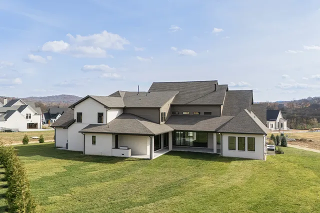 $3,999,990 | 8122 Boiling Spgs Place, Brentwood, TN 37027