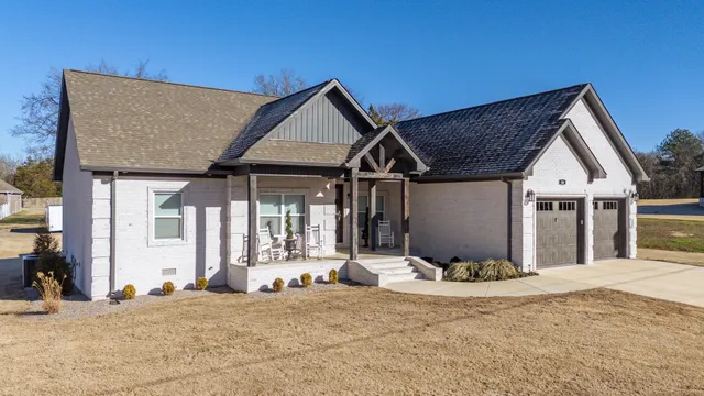 $399,000 | 190 Cordova Cove, Savannah, TN 38372