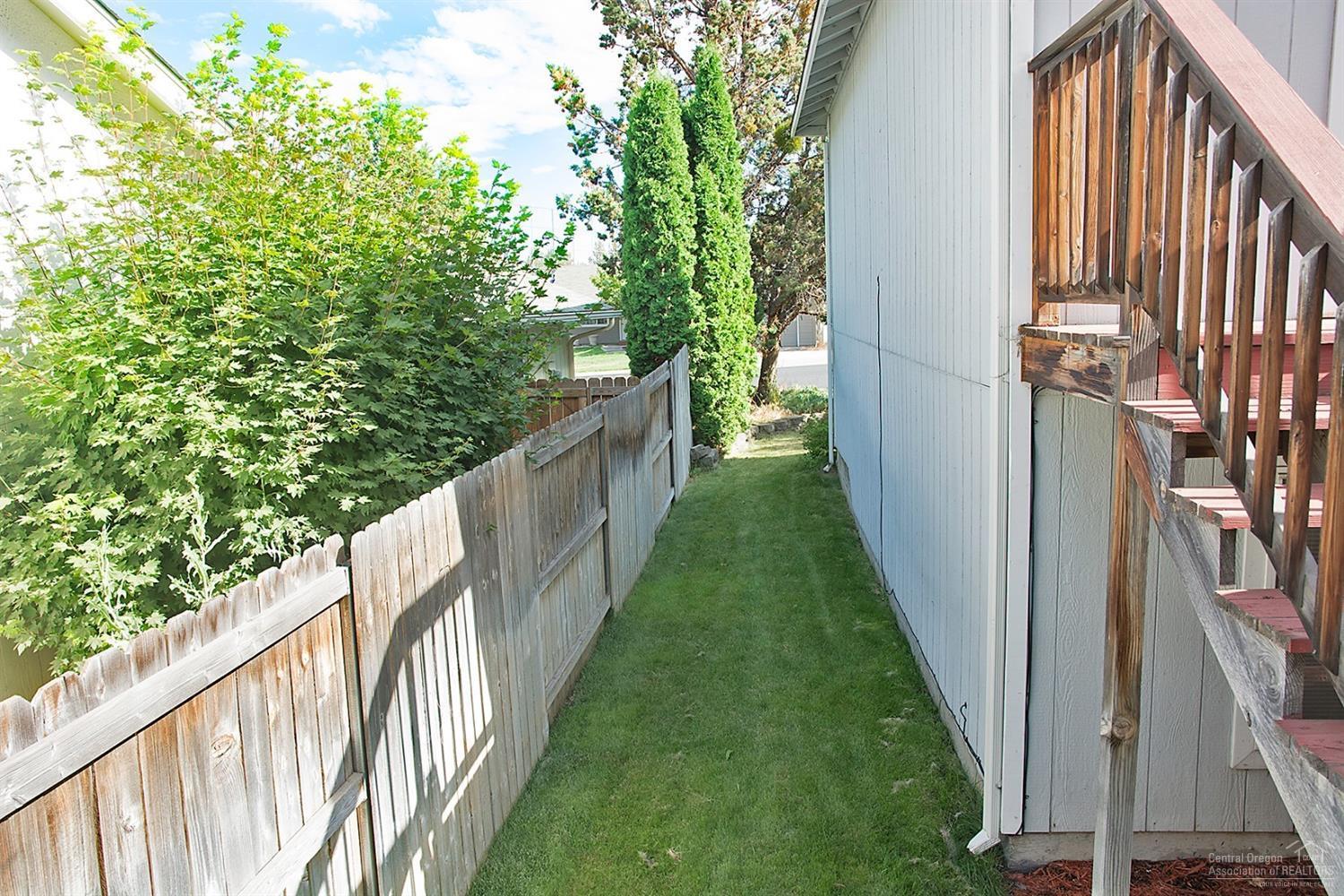 2368 Northeast Wells Acres Road Bend, OR 97701 - Photo 23 of 25 Side yard, east end.
