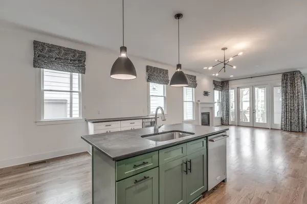 $4,295 | 910 15th Avenue South, Unit A, Nashville, TN 37212