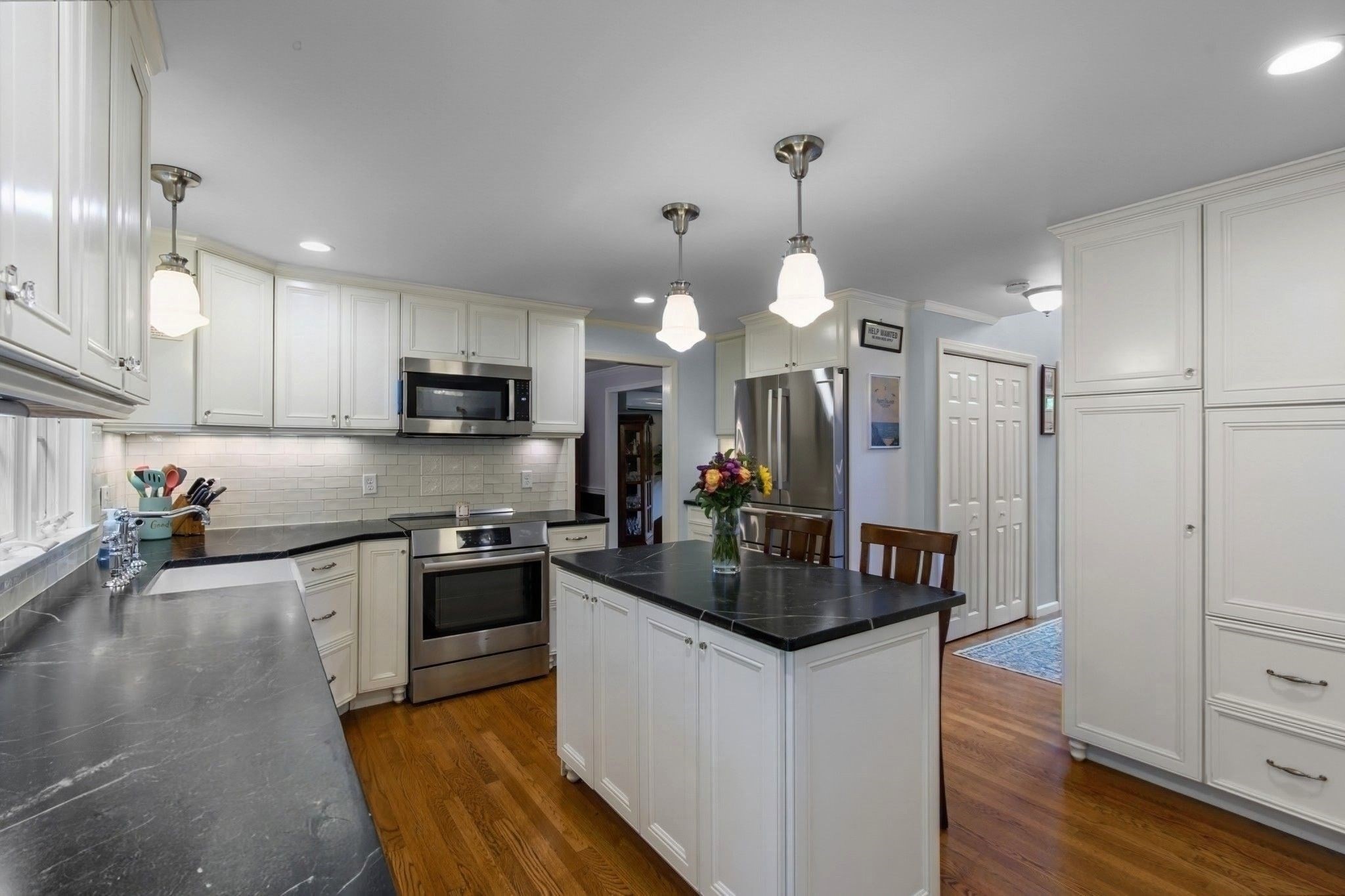 29 Townline Road Franklin, MA 02038 - Photo 9 of 42 Gallery Image 9