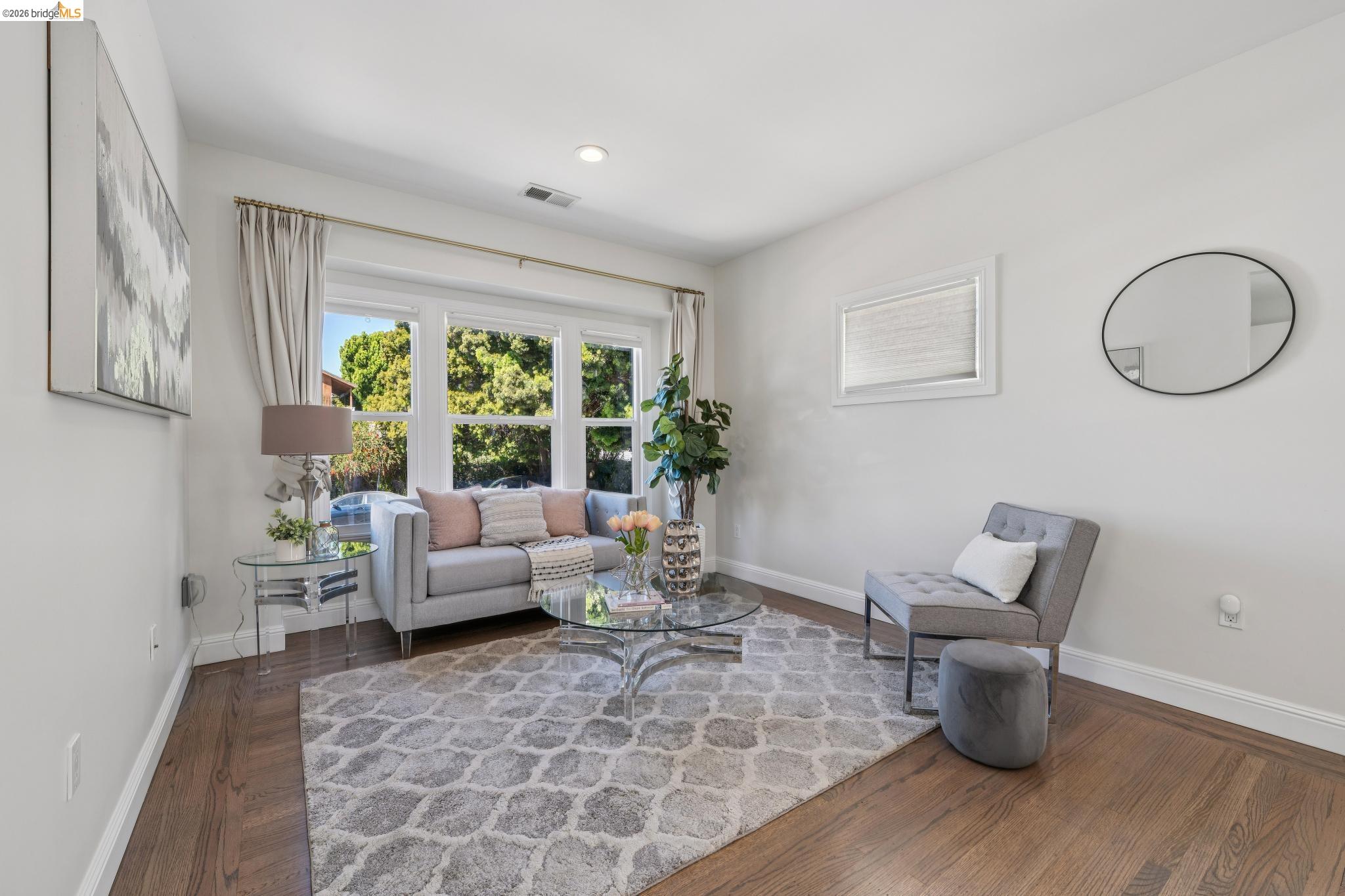 2012 Chestnut Street Oakland, CA 94607 - Photo 3 of 47