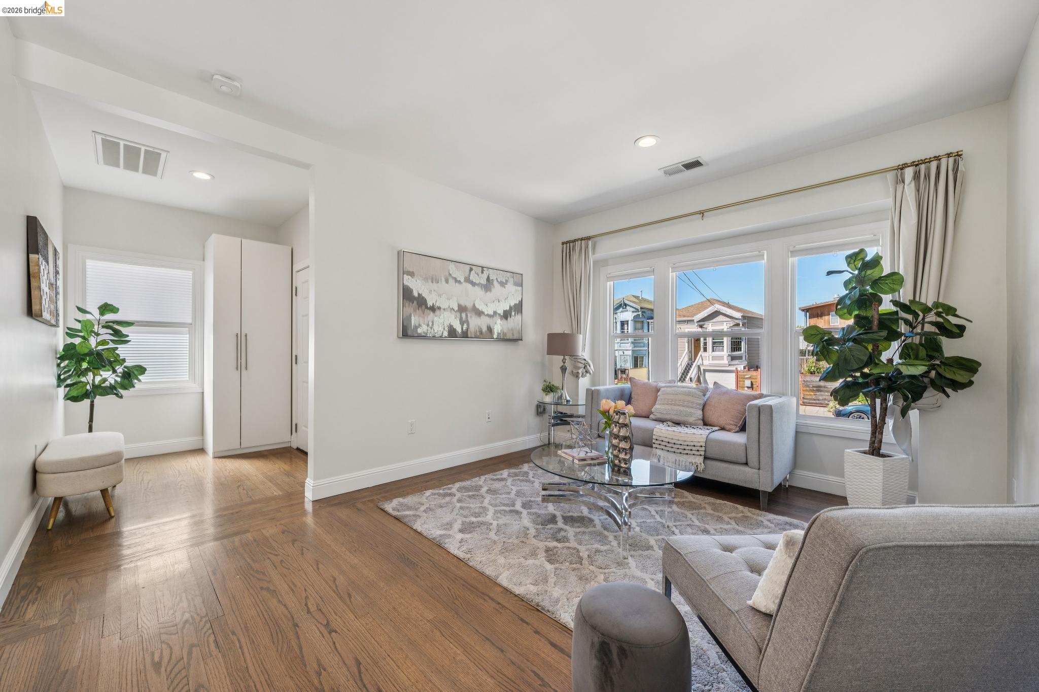 2012 Chestnut Street Oakland, CA 94607 - Photo 4 of 47