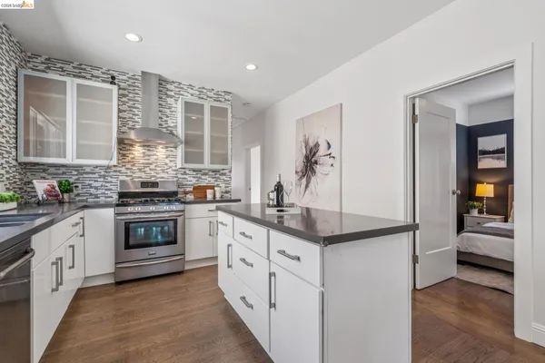 $998,000 | 2012 Chestnut Street, Oakland, CA 94607