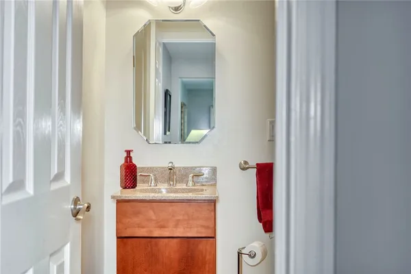 $499,500 | 9 Burncoat Way, Pittsford, NY 14534