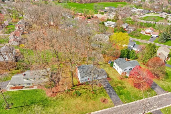 $499,500 | 9 Burncoat Way, Pittsford, NY 14534