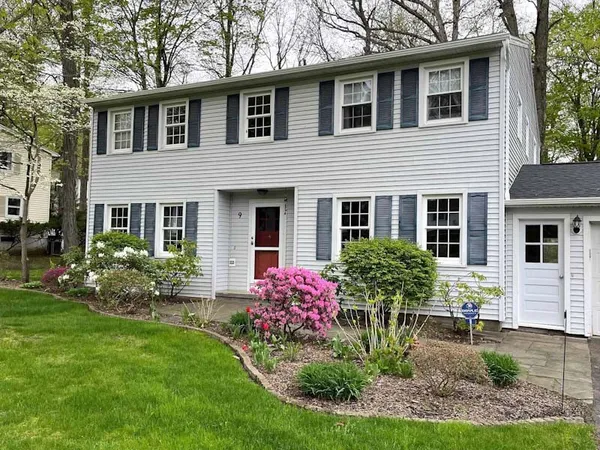 $499,500 | 9 Burncoat Way, Pittsford, NY 14534
