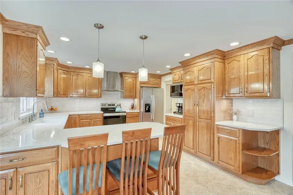 $499,500 | 9 Burncoat Way, Pittsford, NY 14534