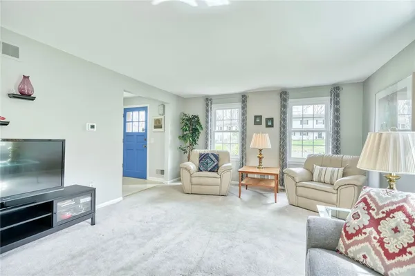 $499,500 | 9 Burncoat Way, Pittsford, NY 14534