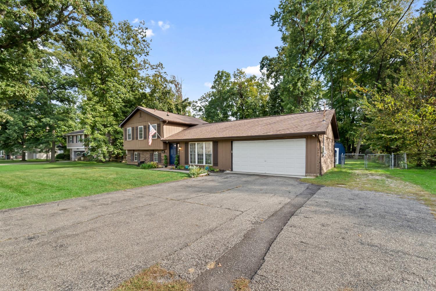1147 Ferris Road Amelia, OH 45102 - Photo 3 of 38 Gallery Image 3