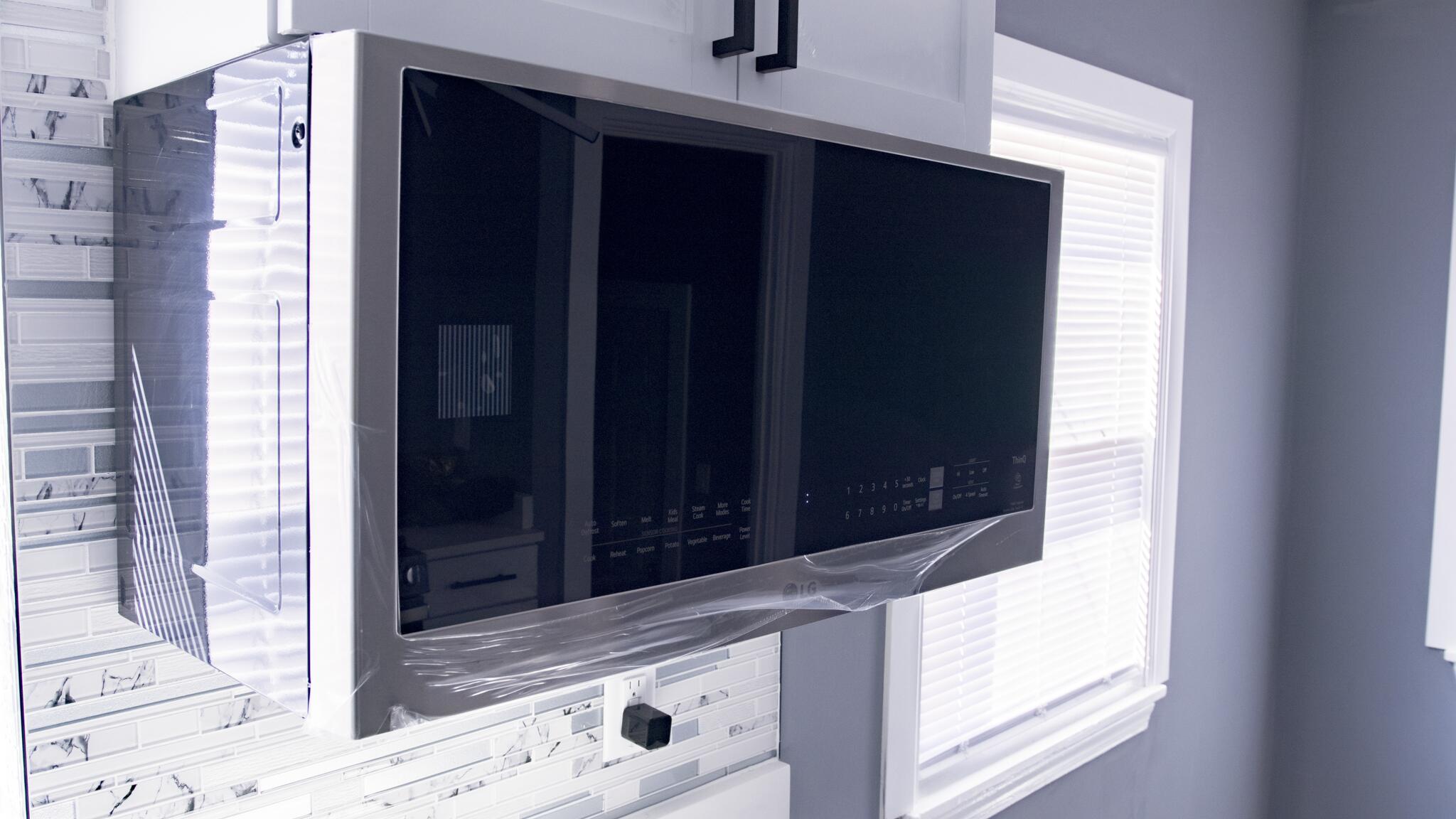 418 Dallas Street Gary, IN 46406 - Photo 12 of 22 a view of front door